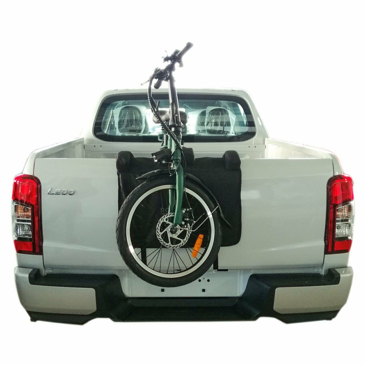 Toyota hilux on sale bike rack